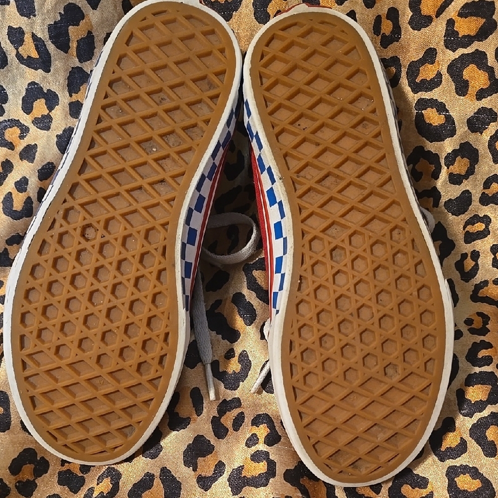 Vans Red and Blue Sneakers with Classic Design - Picture 6 of 11